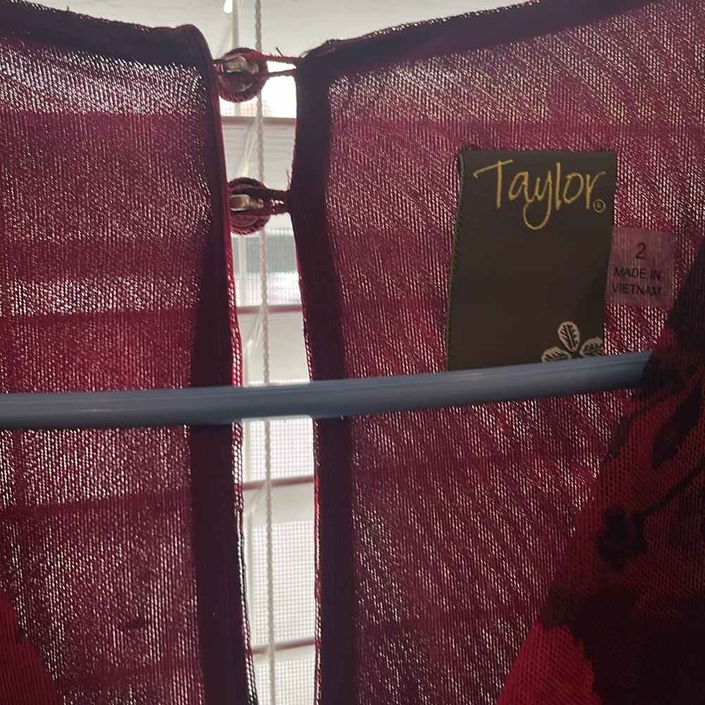 Dress - Picture 3 of 8